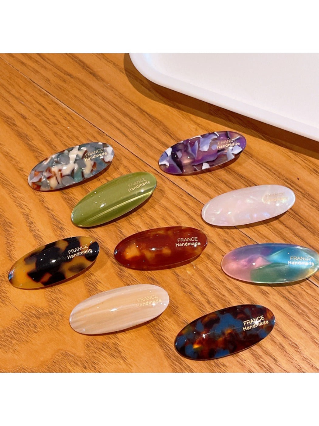 Beau - Oval-Shaped Small Vintage Hair Clip