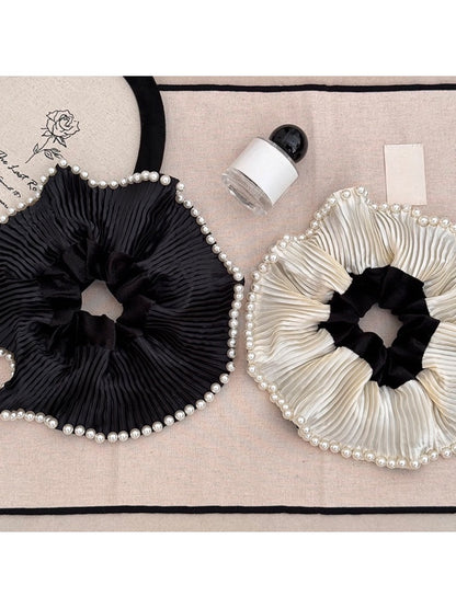 Gifty - Ruffled Lace Hair Scrunchie