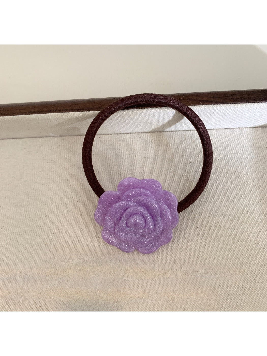 Gifty - Minimalist Flower Hair Tie