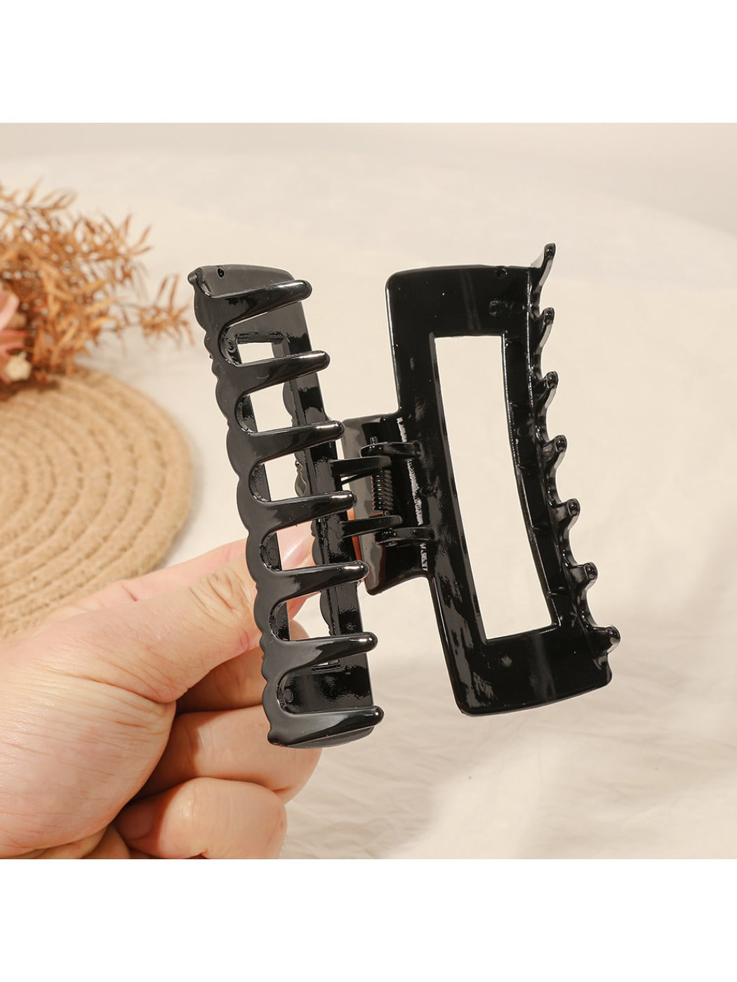 Beau - Versatile Retro Hair Clip