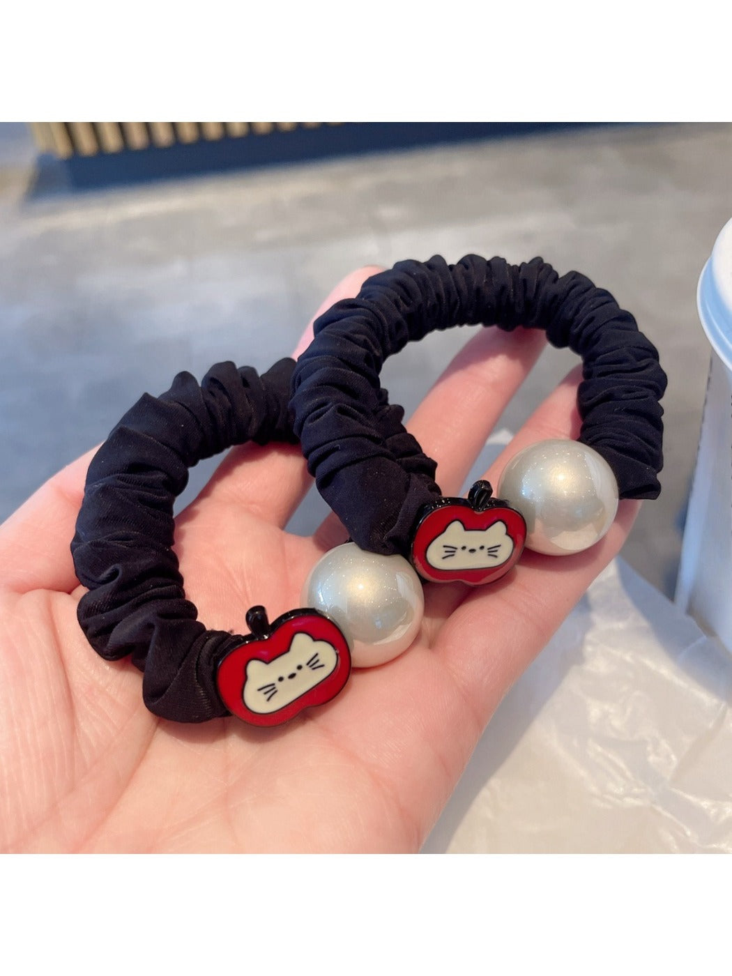 Gifty - Cute Cartoon Cat Scrunchie