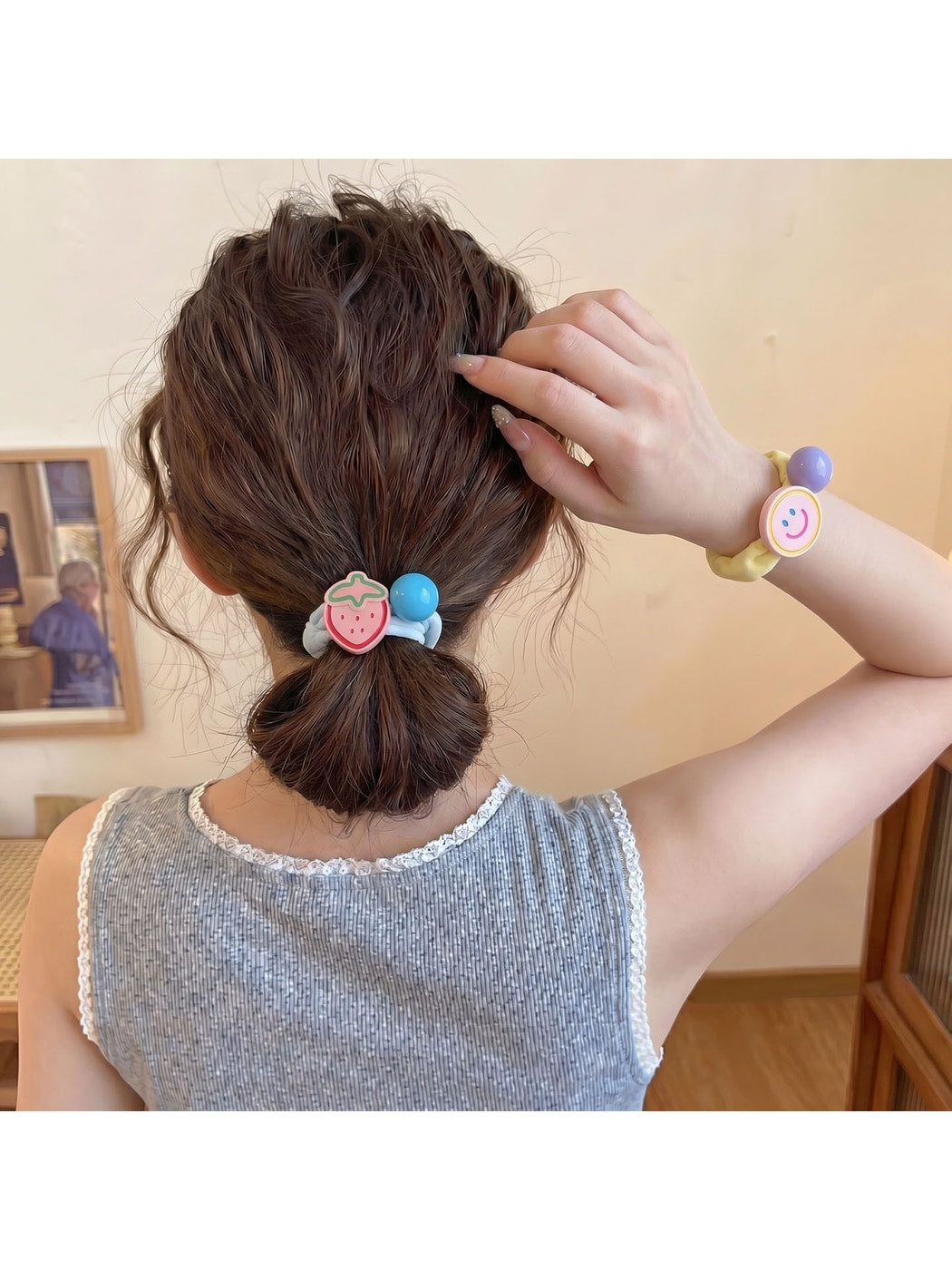 Gifty - Cute Strawberry Smiley Flower Decorative Hair Tie