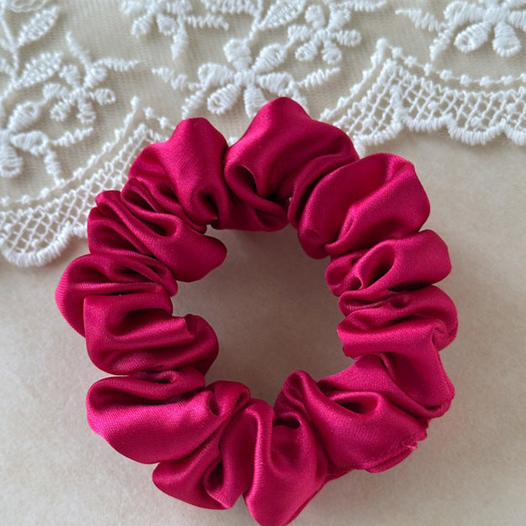 Oversized Glossy Scrunchie Collection variant image