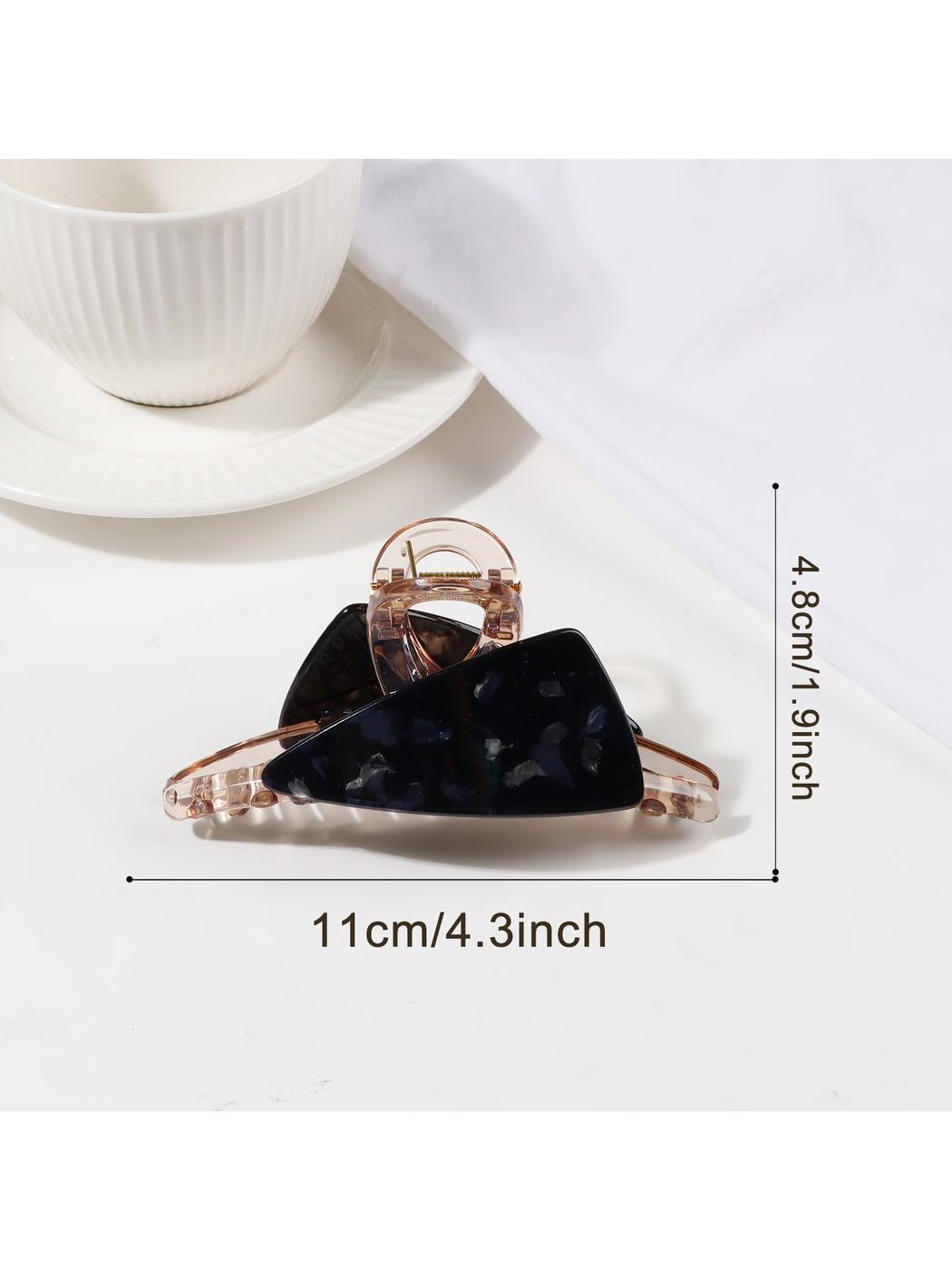 Beau - Asymmetrical Triangle Transparent Hair Clip