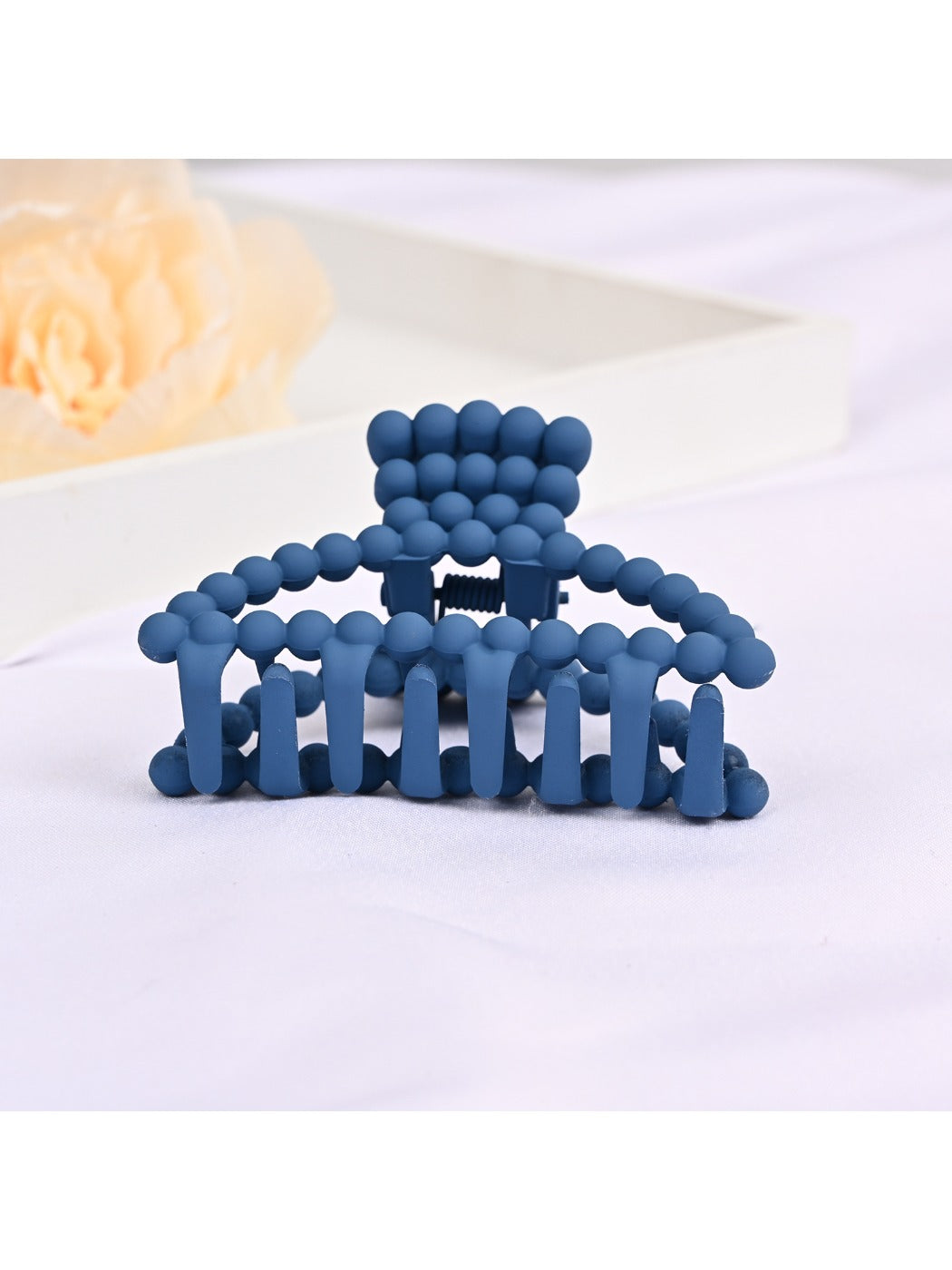 Beau - Minimalist Openwork Half Round Claw Clip