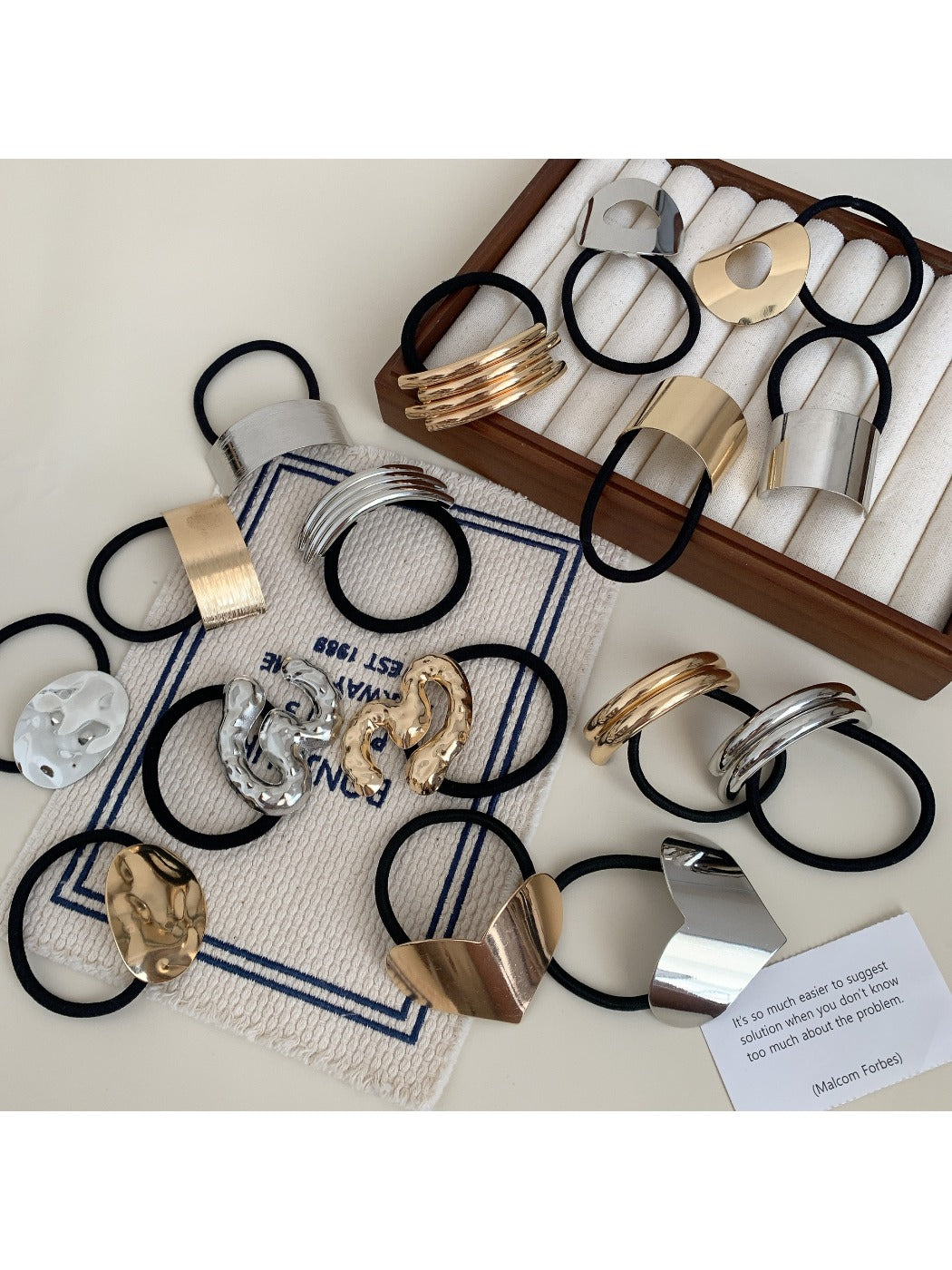 Gifty - Minimalist Geometric Hair Ties
