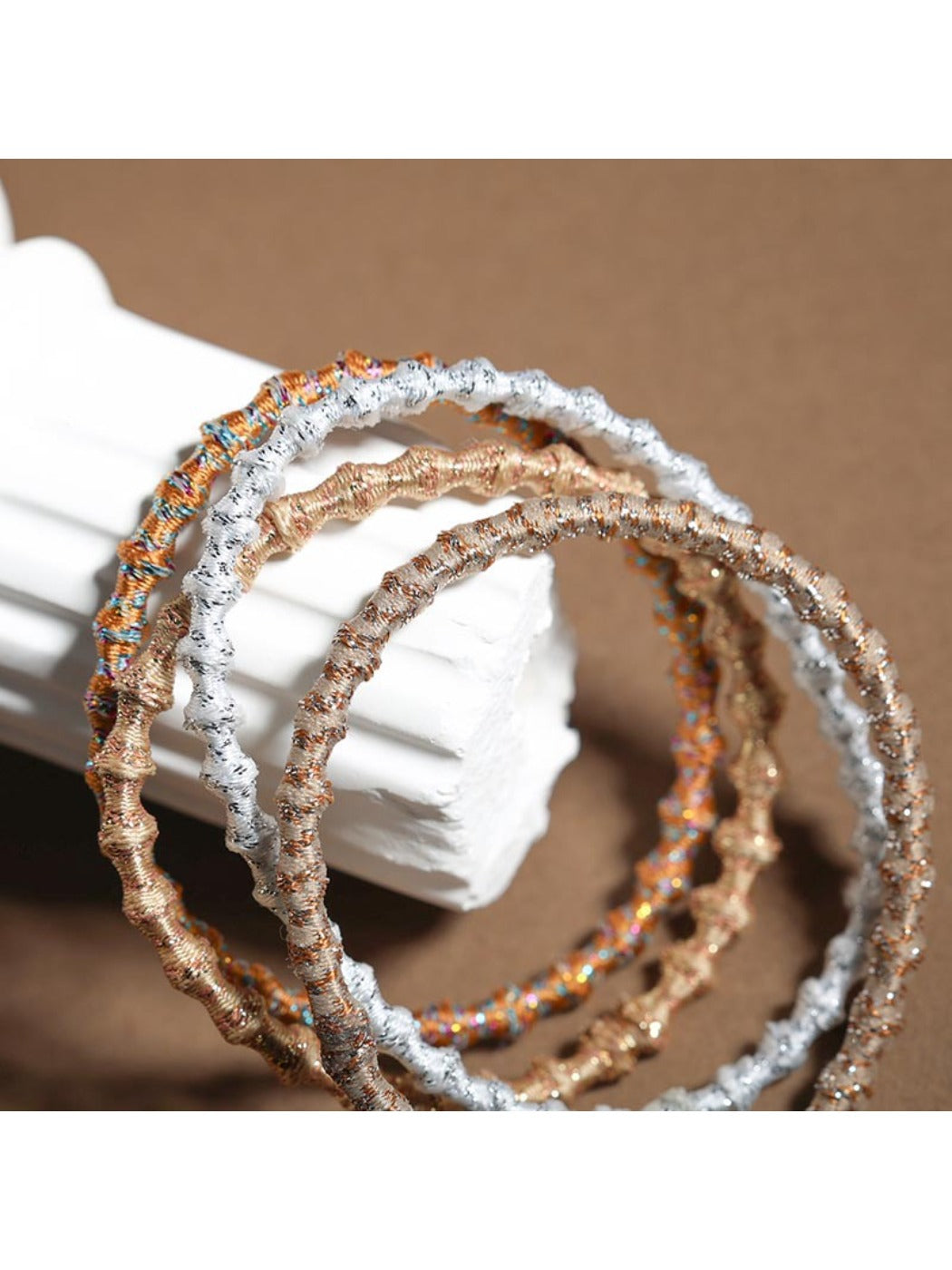 Gifty - Simple Colorful Wavy Hair Tie