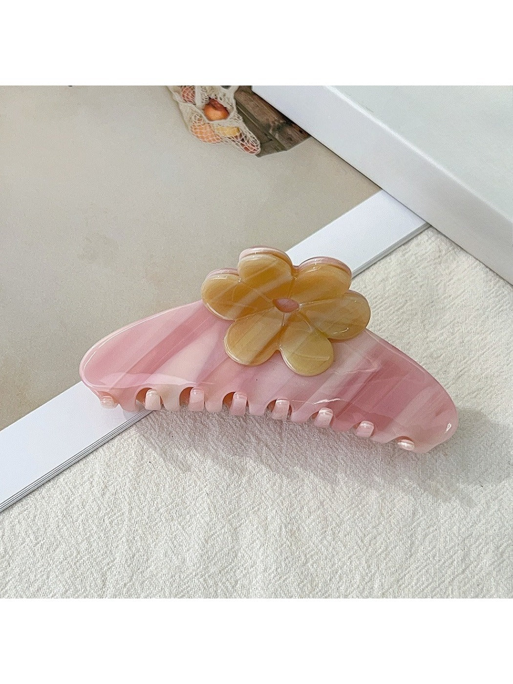 Beau - Acetate Flower Shaped Hair Clip