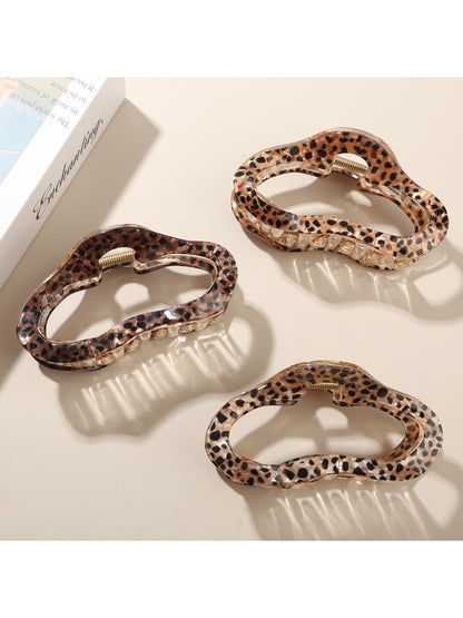Beau - Hollowed Out Cloud Shaped Claw Clip