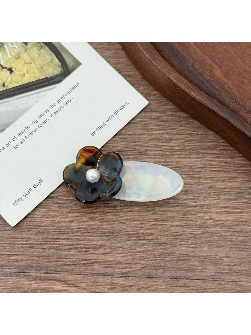 Beau - Minimalist Floral Small Hair Clip