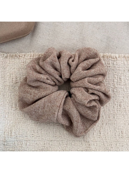 Gifty - Elegant Vintage Hair Scrunchie