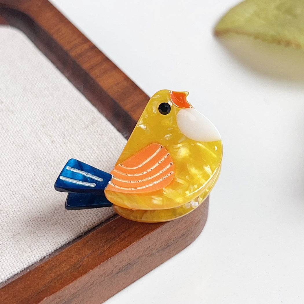 Yellow sparrow hair claw clip