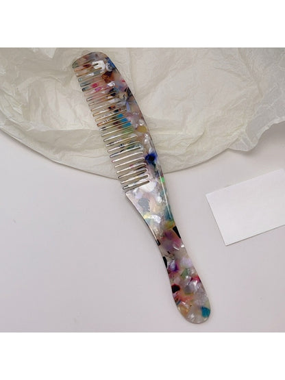Camerow long handle hair comb in use detangling long hair