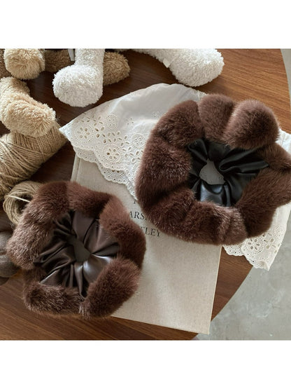Gifty - Soft Plush Scrunchie Hair Ties