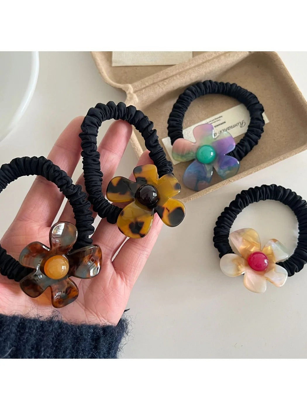 Gifty - Five Petal Flower Hair Tie