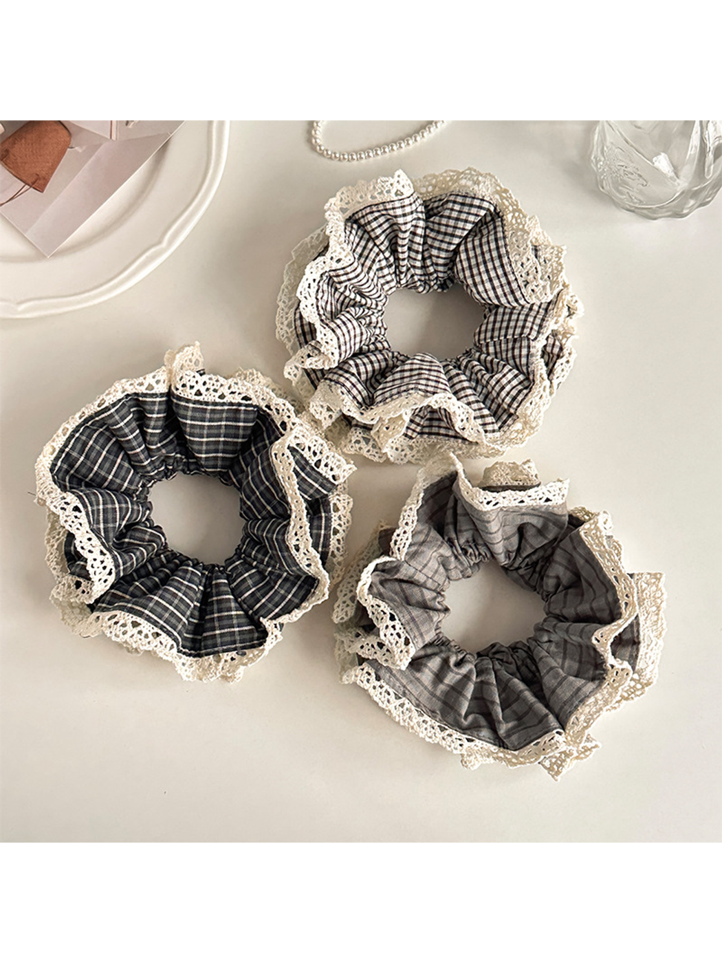 Gifty - Vintage Plaid Lace Trim Hair Scrunchie