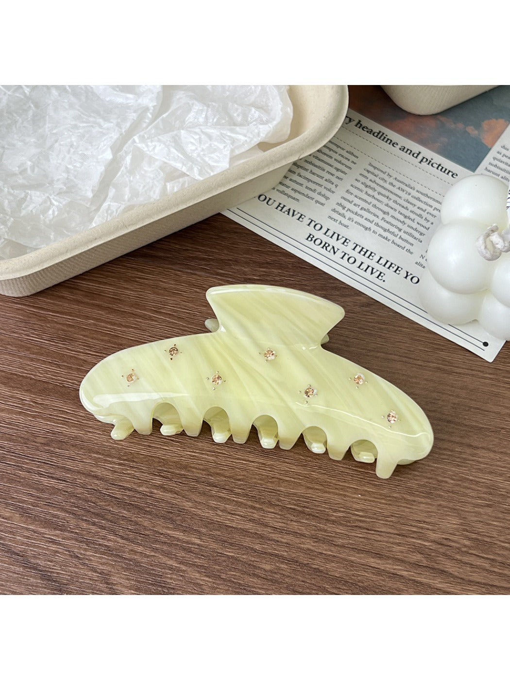 Beau - Macaron Half Moon Hair Claw Clip