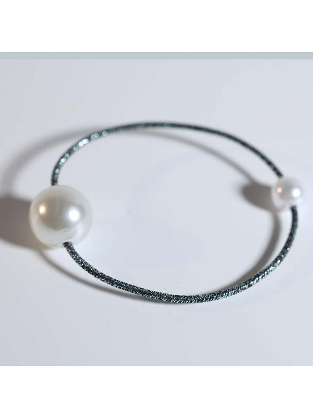 Gifty - Minimalist Beaded Hair Tie
