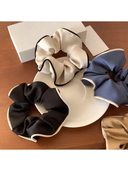 Gifty - Solid Color Gathered Scrunchie