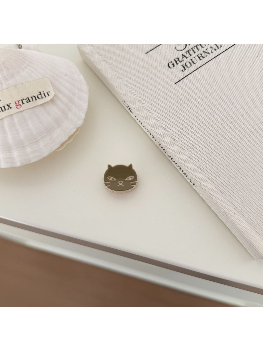 Beau - Cat Face Acetate Fiber Hair Clip