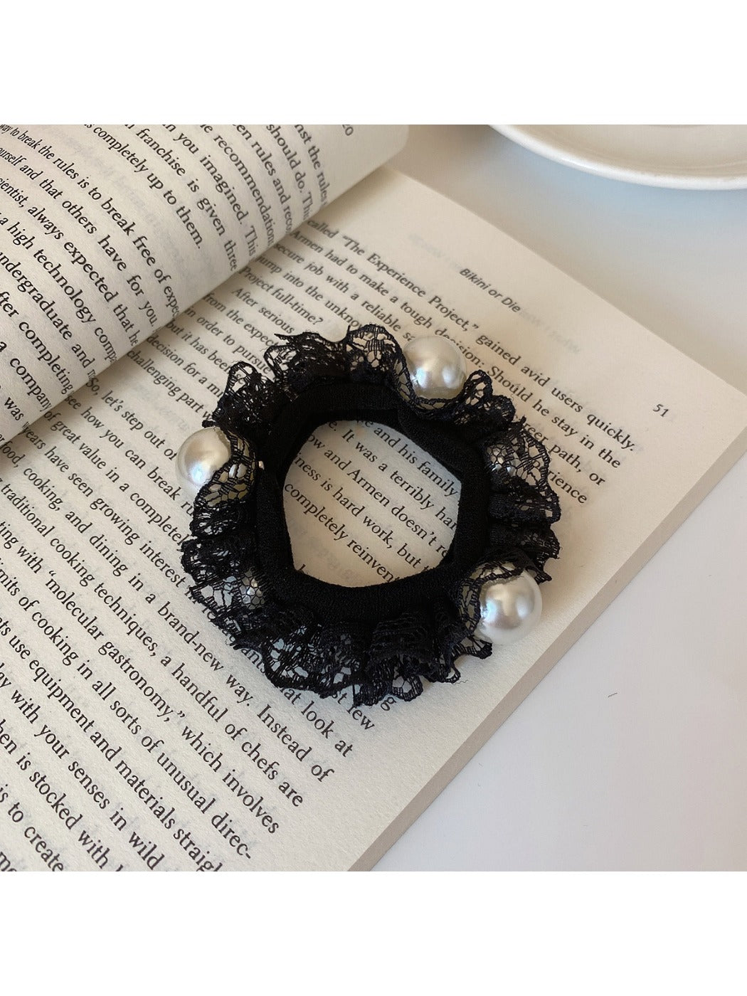 Gifty - Minimalist Black Hair Tie