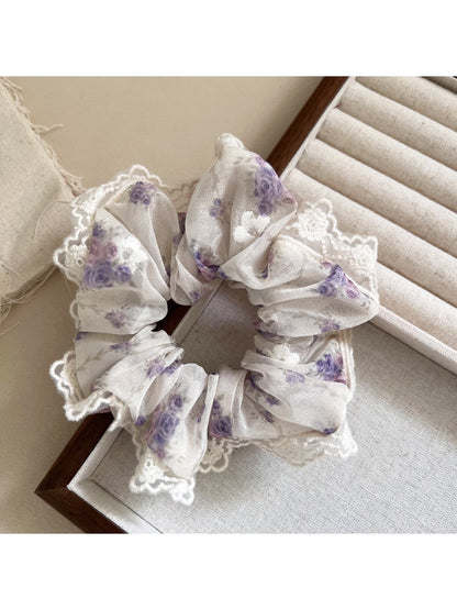 Gifty - Lace with Floral Print Scrunchie