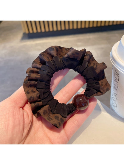 Gifty - Leopard Print Edging Hair Scrunchie