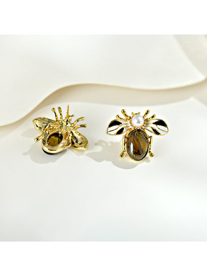 Earedge - Vintage Luxe Bee-Shaped Stud Earrings