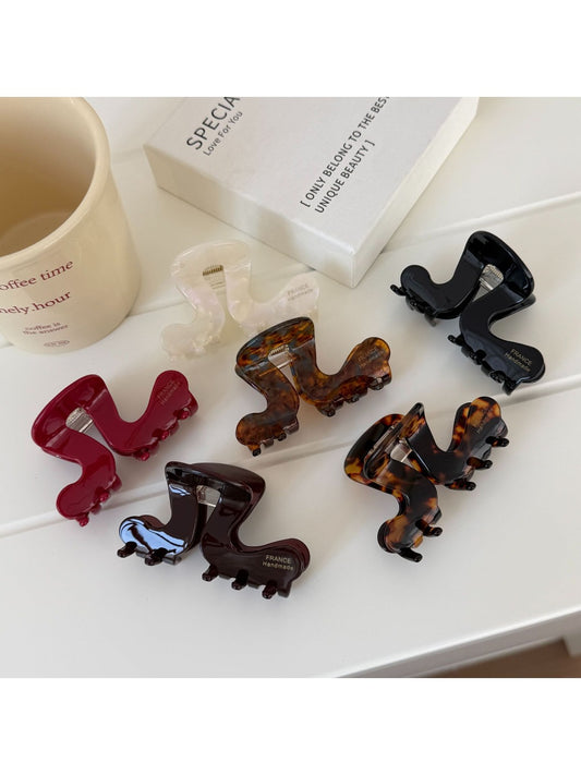 Beau - Geometric Acetate Curved Claw Hair Clip