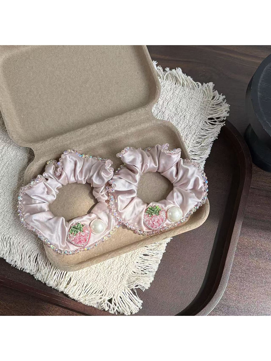 Gifty - Sweet Strawberry Detail Ponytail Scrunchie