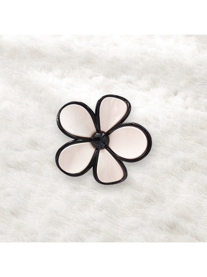 Beau - Five Petal Flower Shape Hair Claw Clip