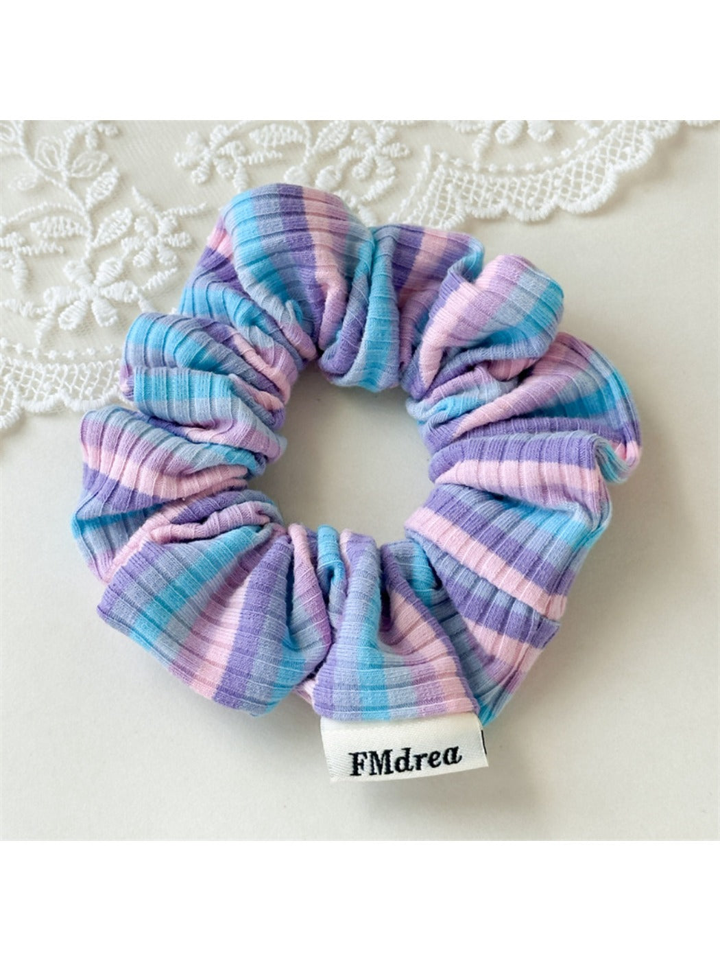 Gifty - Cute Versatile Color Blocking Scrunchie
