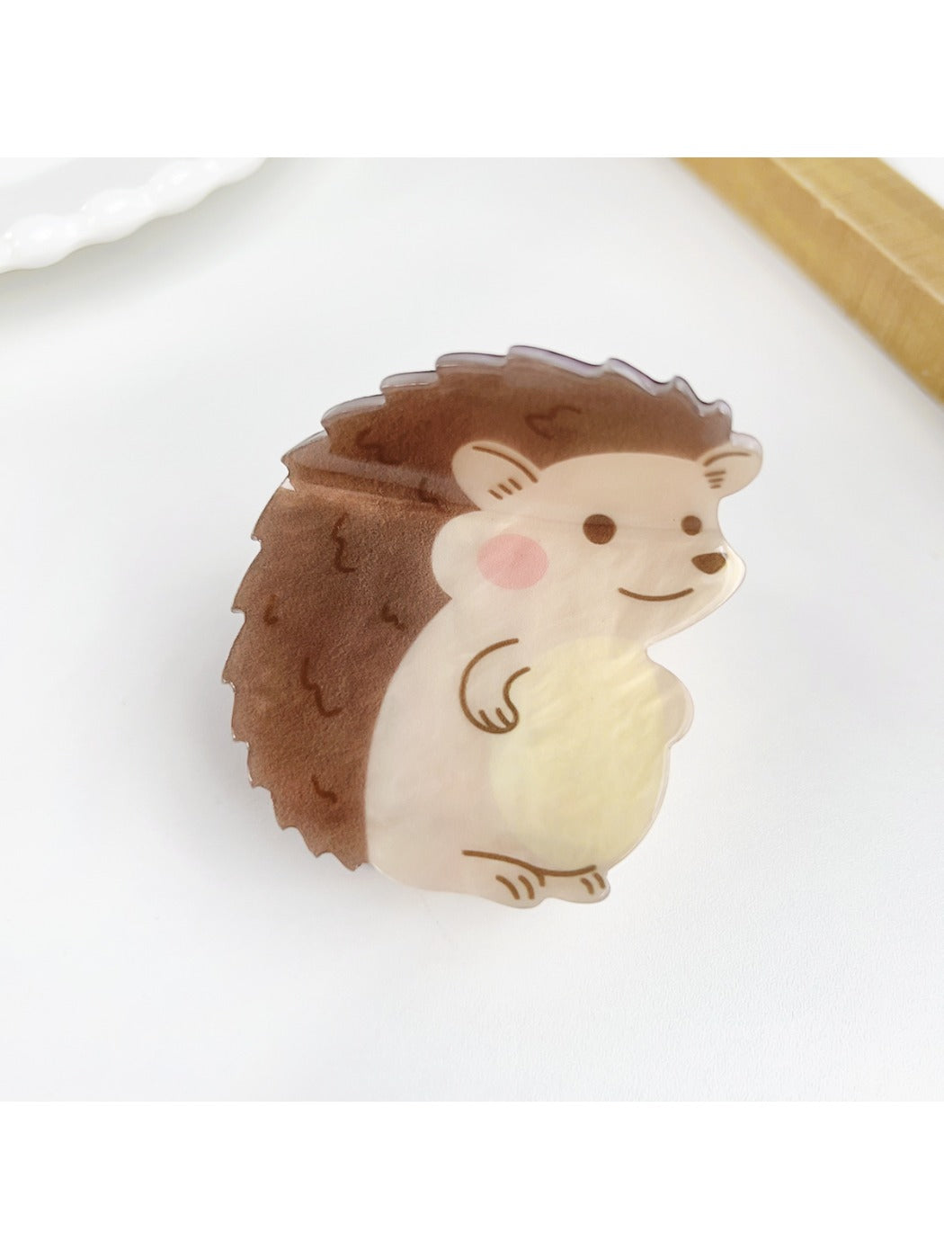 Side view of Beau minimalist animal hair claw clip showing clasp mechanism