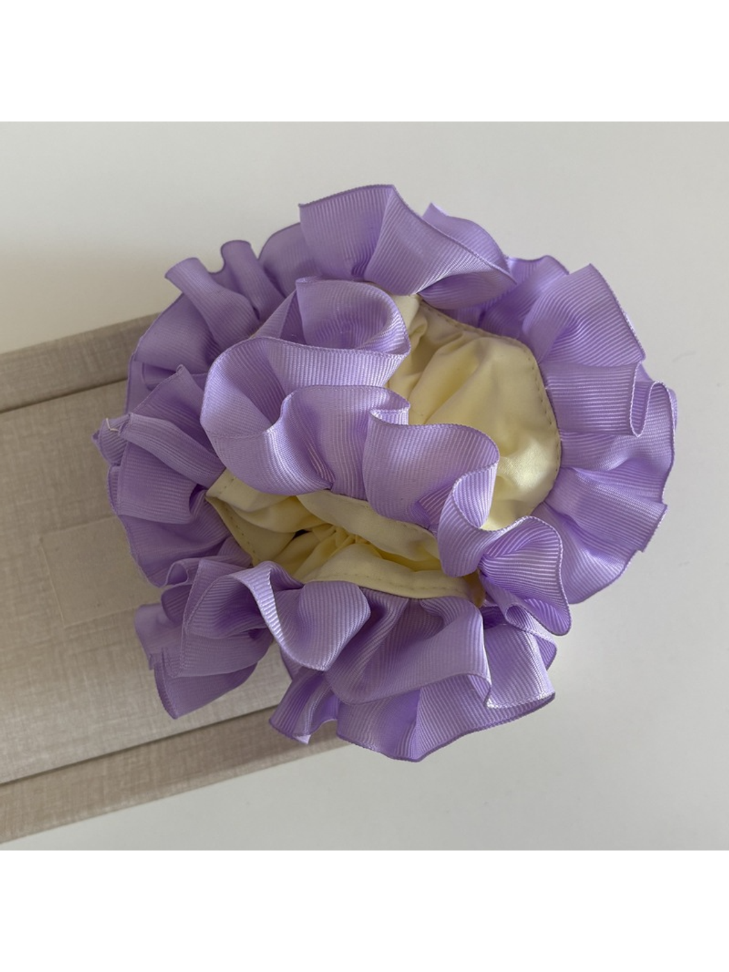 Gifty - Ruffled Lace Trim Double Layer Scrunchie