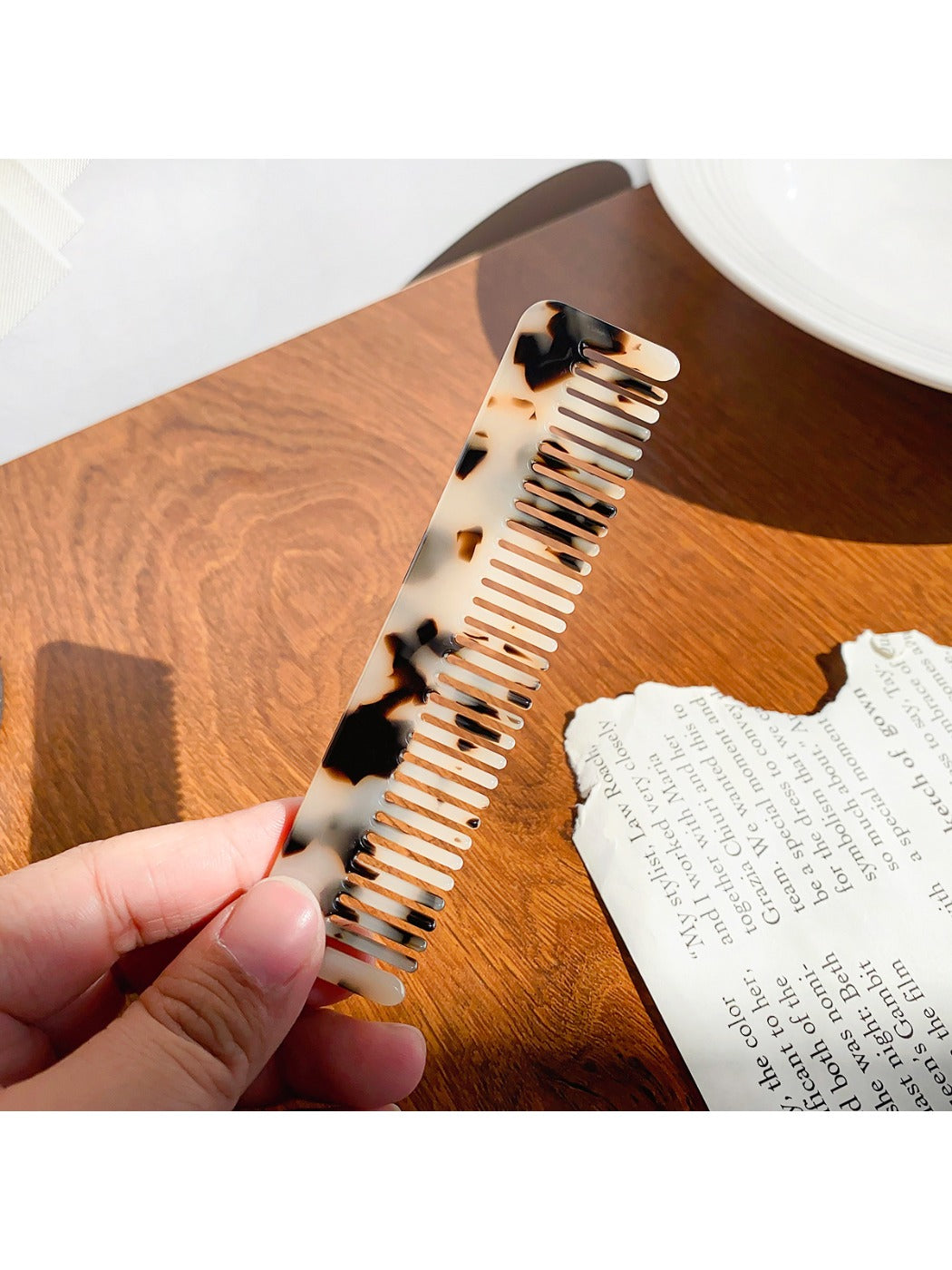 Camerow - Stylish Acetate Hair Comb Minimalist Design