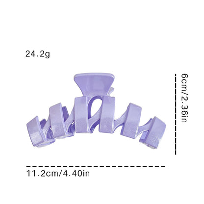 Beau - Geometric Plastic Line Detail Claw Hair Clip