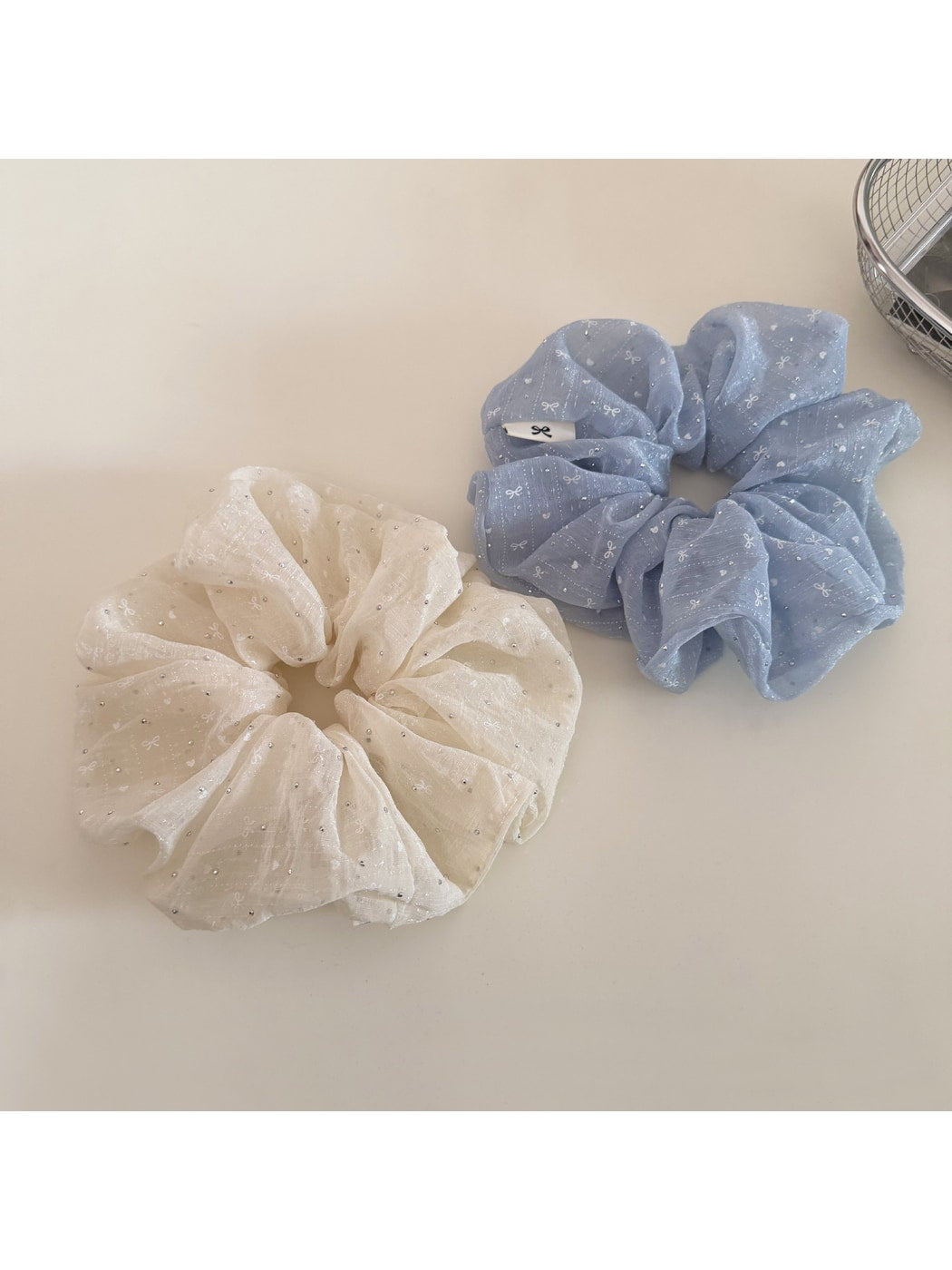 Gifty - Ruched Polyester Bow Detail Fabric Scrunchie