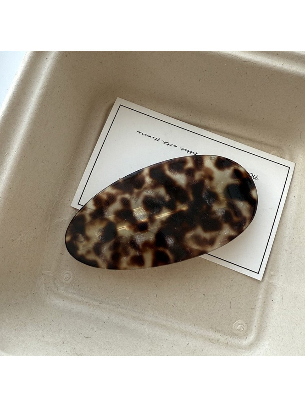 Beau - Stylish Oval Shaped Hair Clip