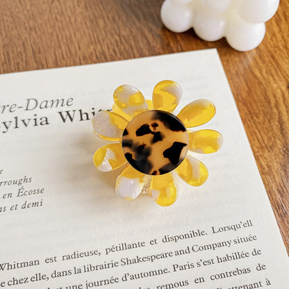 Beau - Glossy Floral and Daisy Design Claw Clip