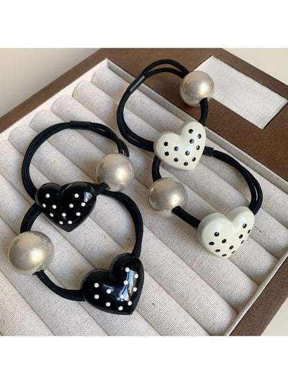 Gifty - Pretty Polka Dot Heart Hair Tie