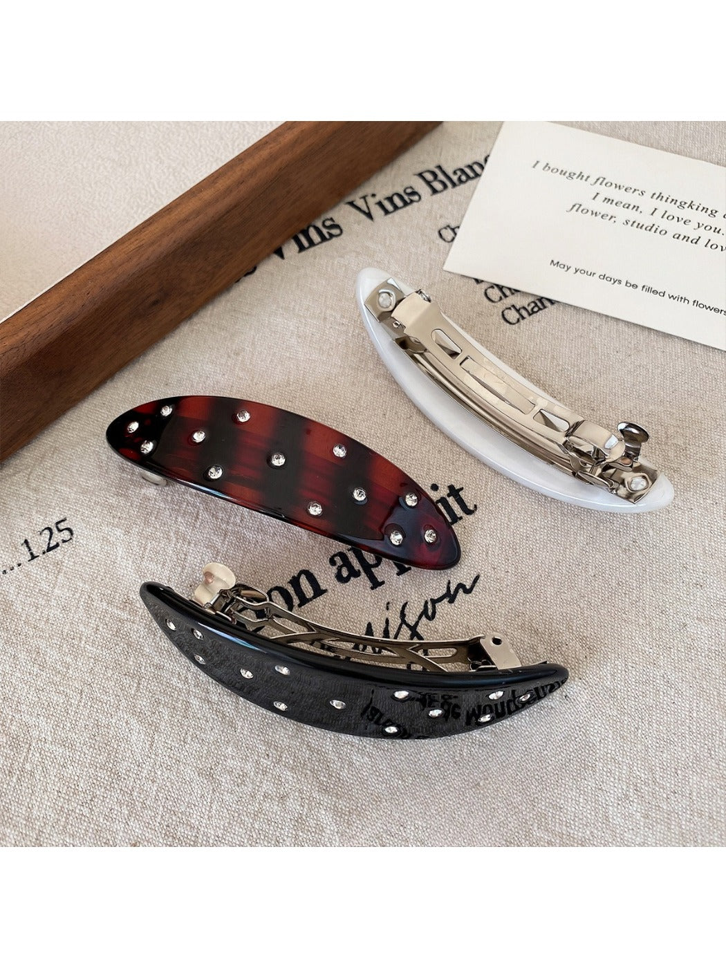 Beau - Vintage Oval Hair Clip