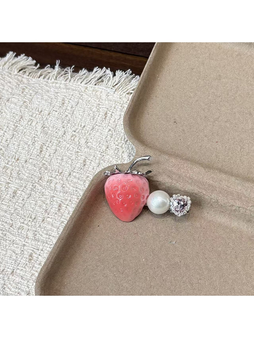 Beau - Sweet Strawberry Side Styling Duckbill Hair Clip