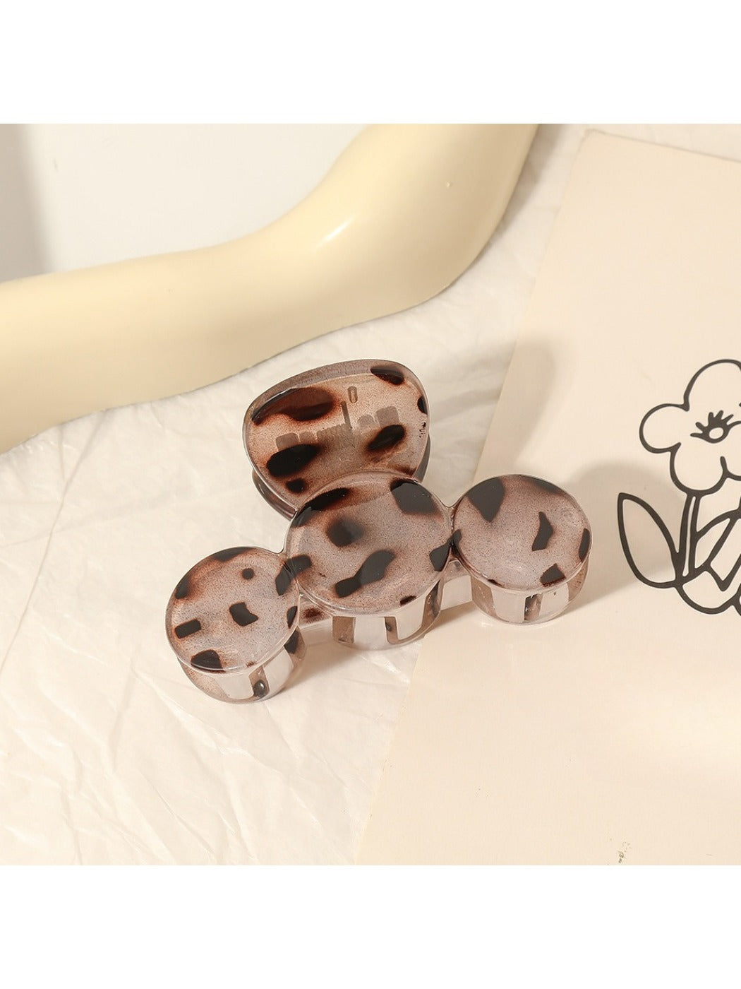 Beau - Elegant Three Circle Design Hair Claw Clip