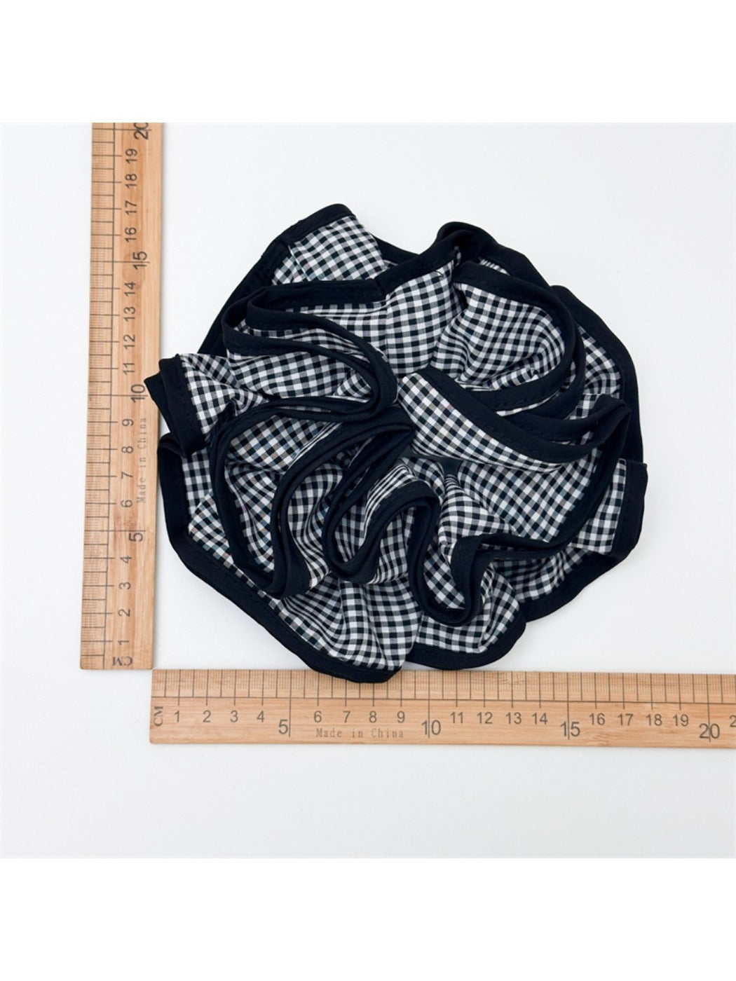 Gifty - 4 Layer Plaid Scrunchie Hair Tie