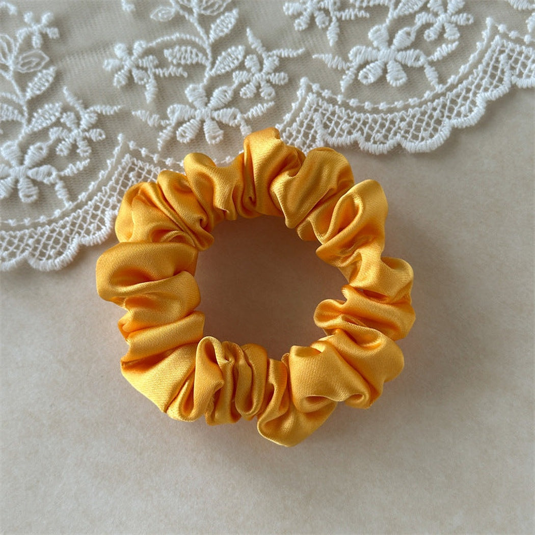 Oversized Glossy Scrunchie Collection variant image