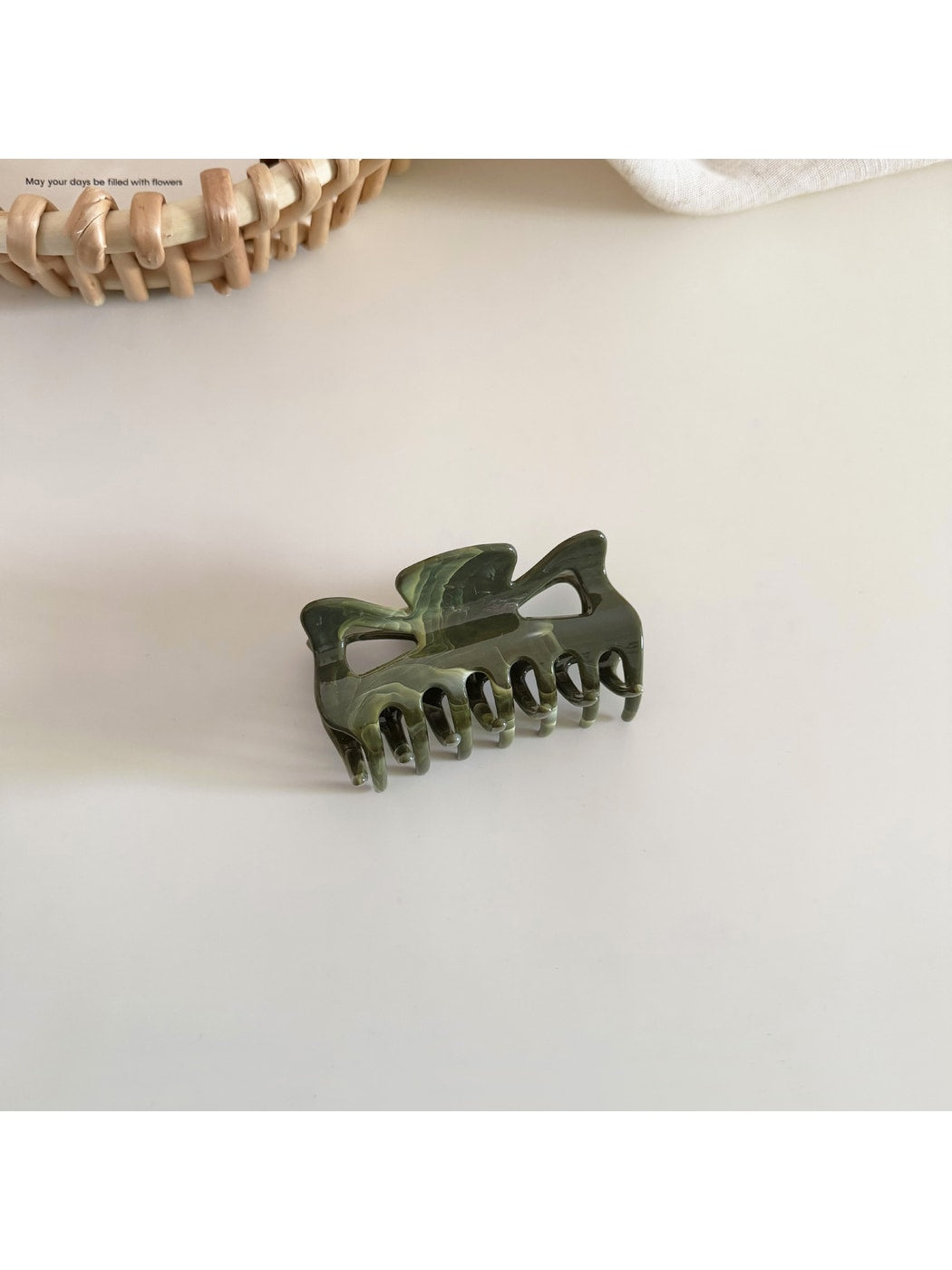 Beau - Minimal Geometric Hair Styling Claw Clip