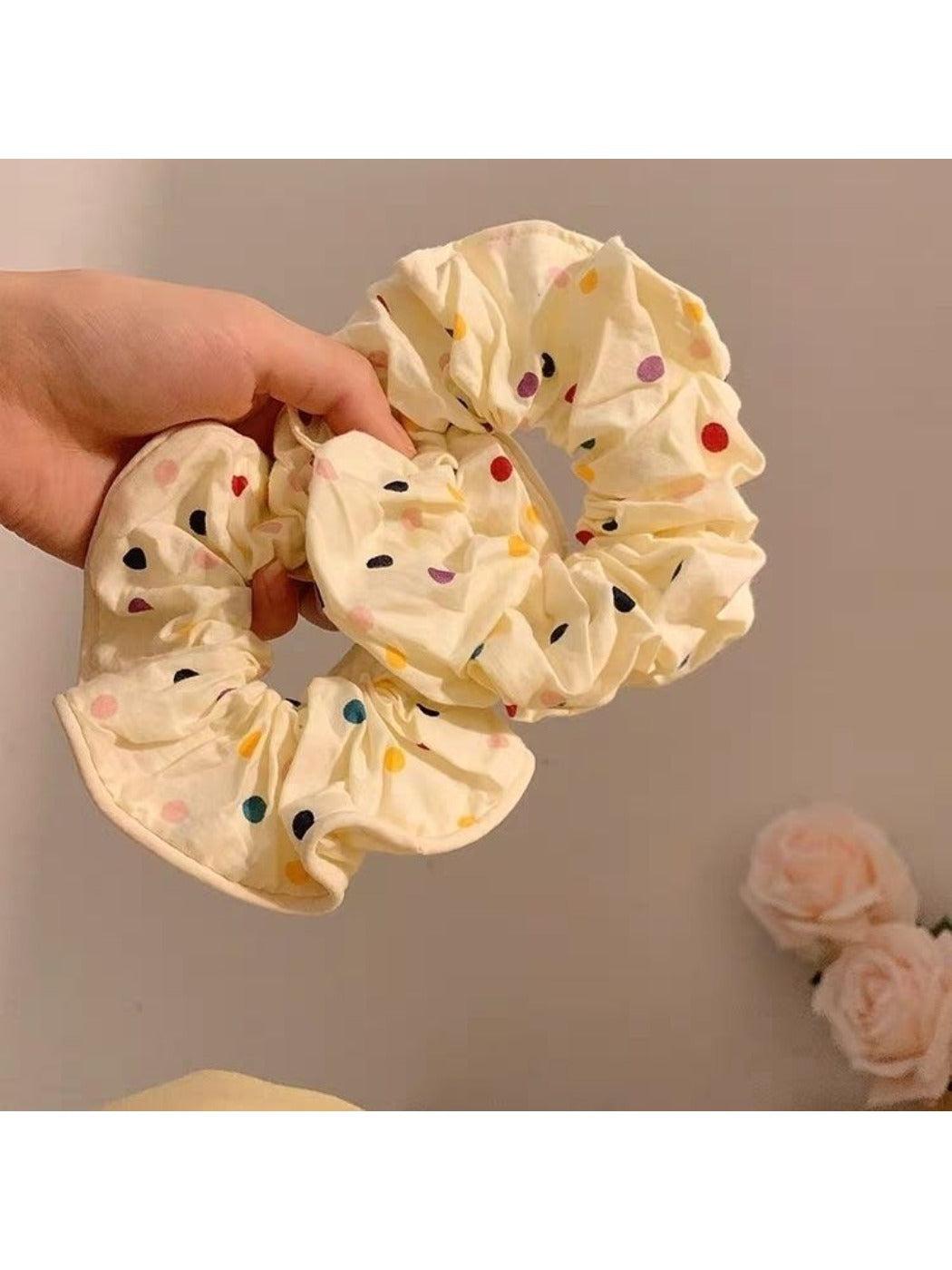 Gifty - Versatile Colorful Polka Dot Scrunchie