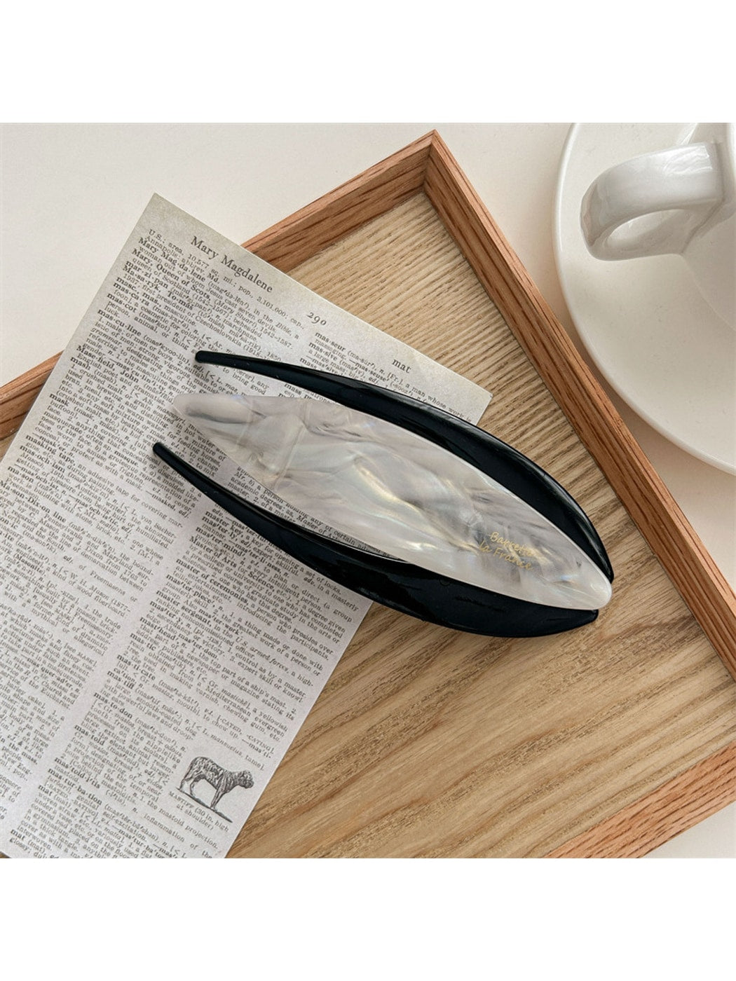 Beau - Line Detail Acetate Barrette Hair Clip