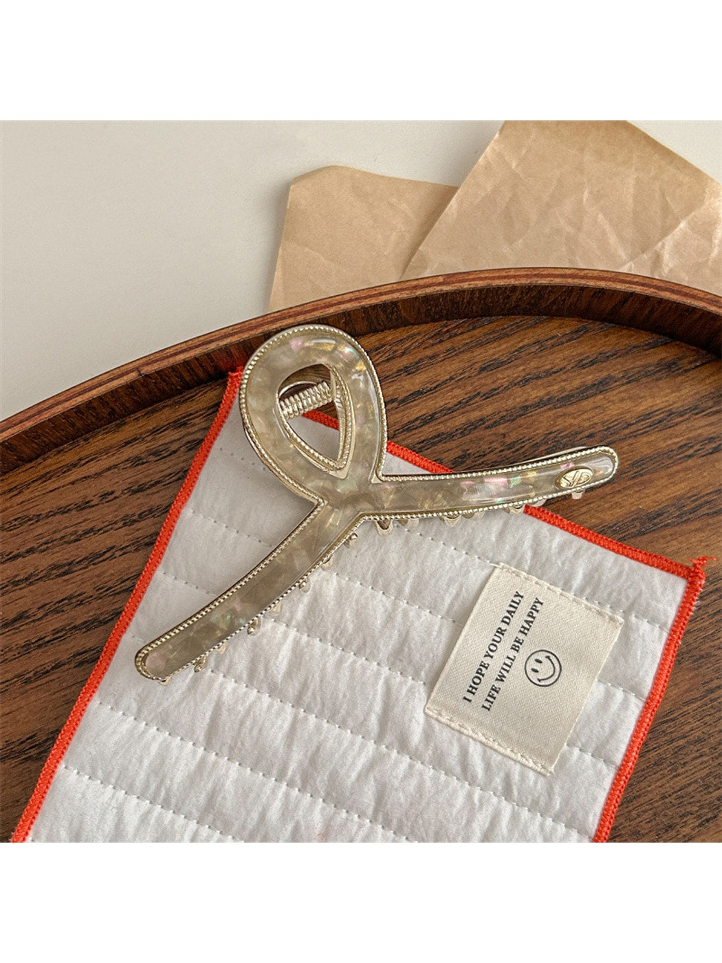 Beau - Wave Pattern Acetate Fiber Claw Clip