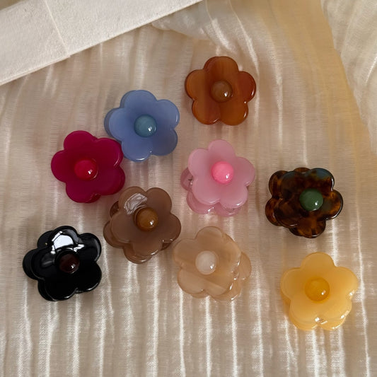 Beau - Acetate Flower Side Hair Claw Clip
